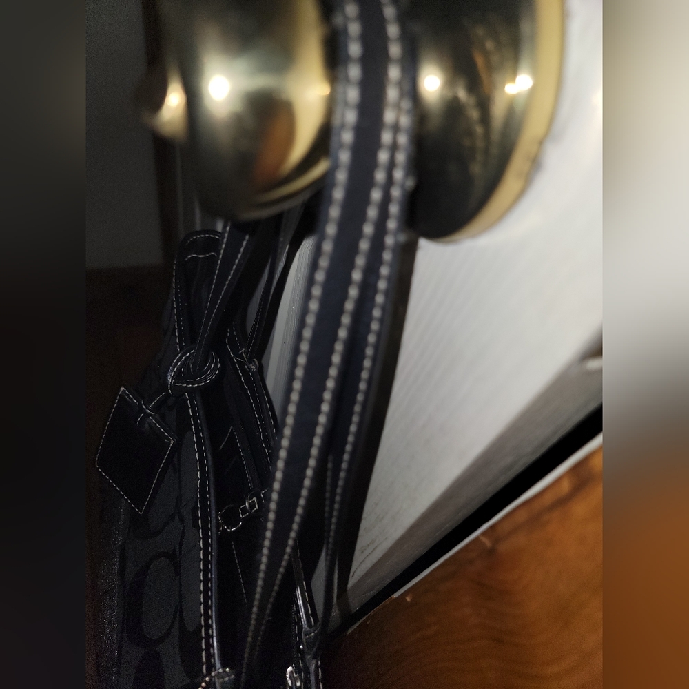 Coach Black Tote Bag - Picture 8 of 9